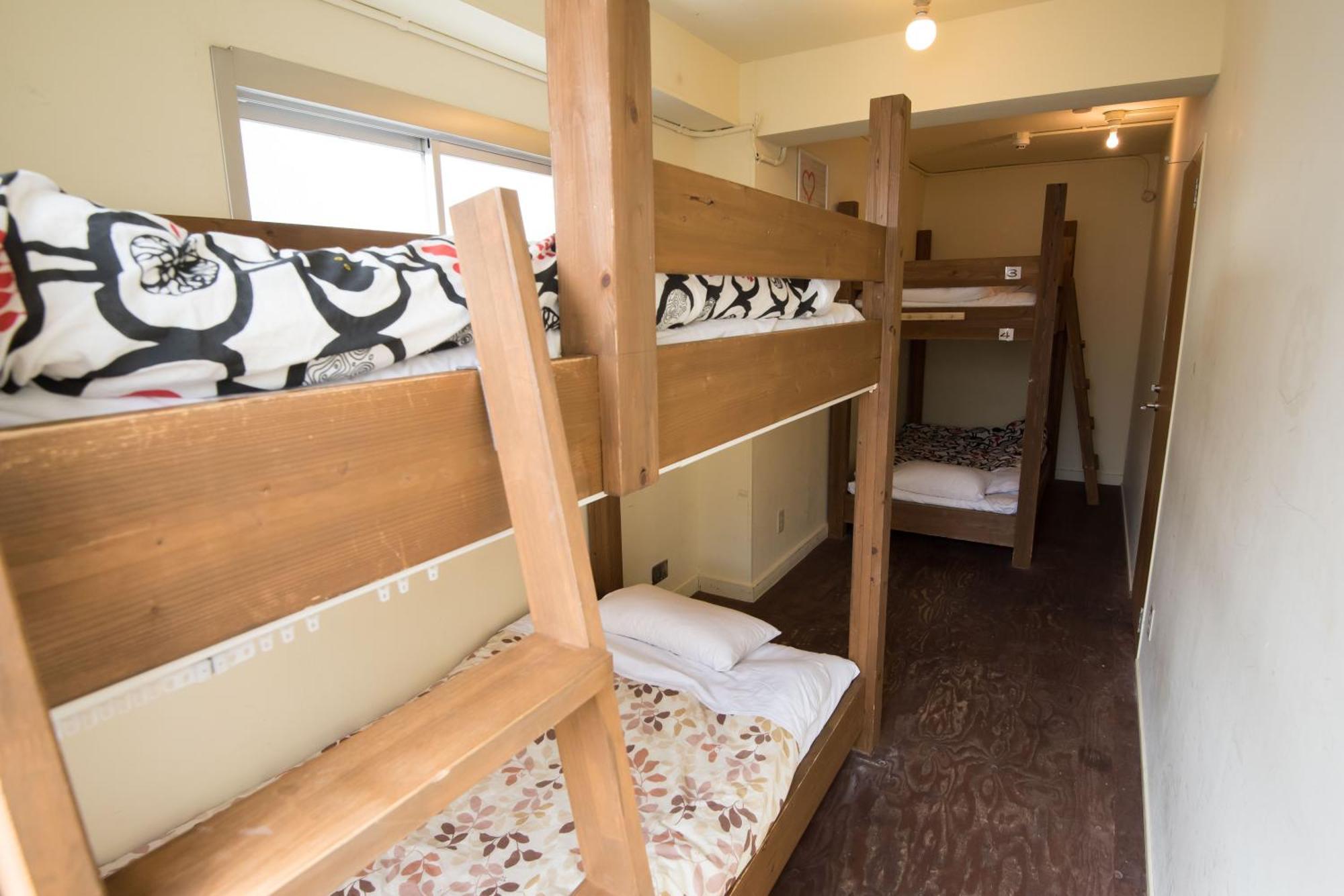 Hostel Q Осака Номер фото